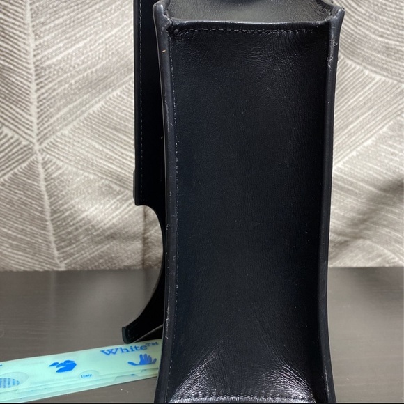 OFF-White Jitney Holes Bag - Picture 7 of 10